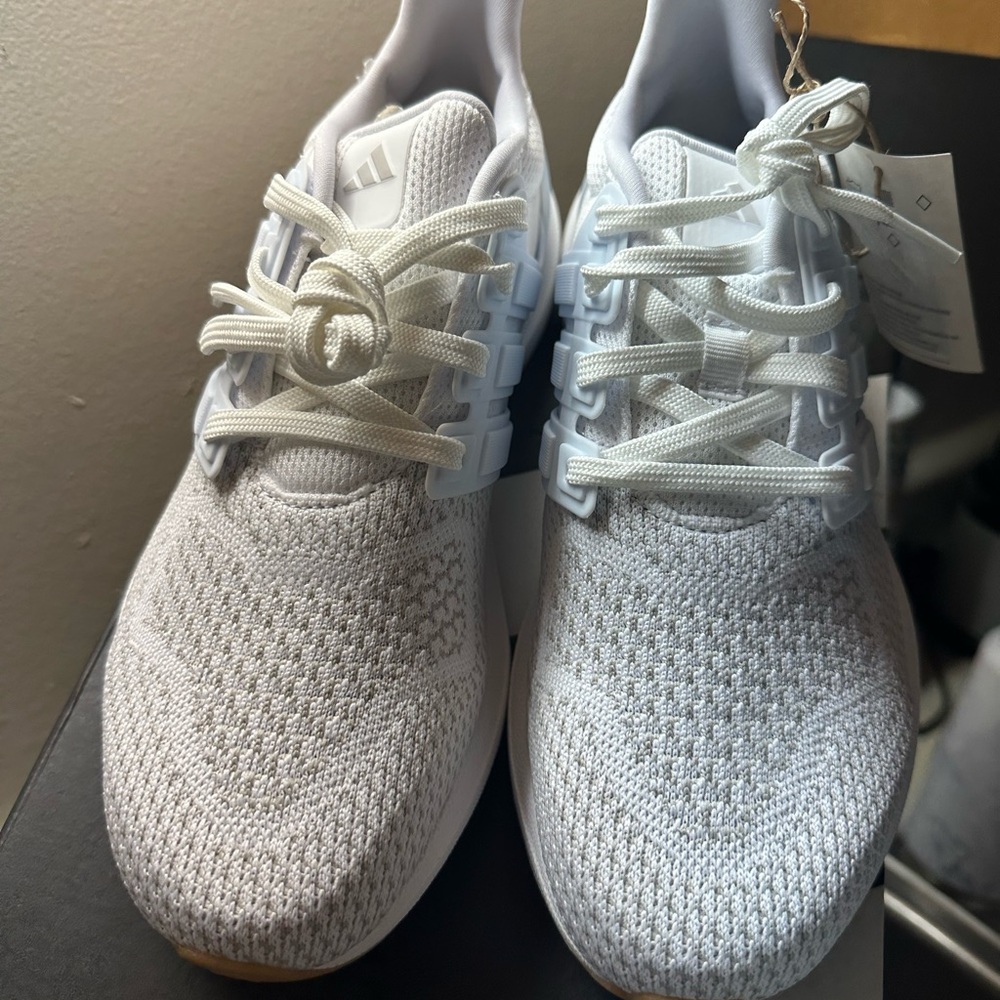 Adidas Ultra Dreams All-White Running Shoes - Picture 8 of 10
